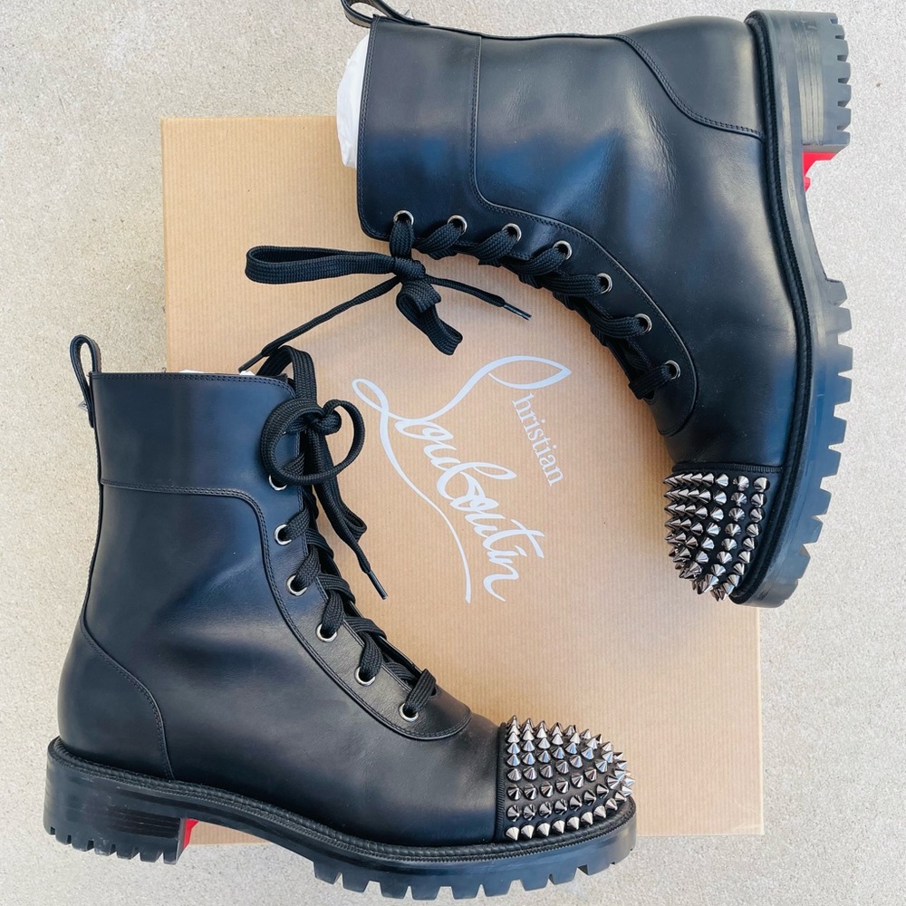 ❌SOLD❌Authentic Christian Louboutin Studded Boots 38.5 - Picture 3 of 3